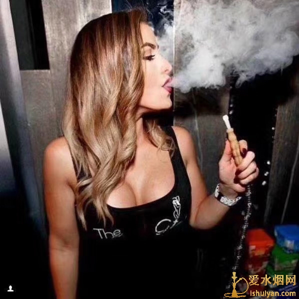 你不知道的——非洲的埃及女生,也爱水烟 你不知道的——非洲的埃及女生,也爱水烟